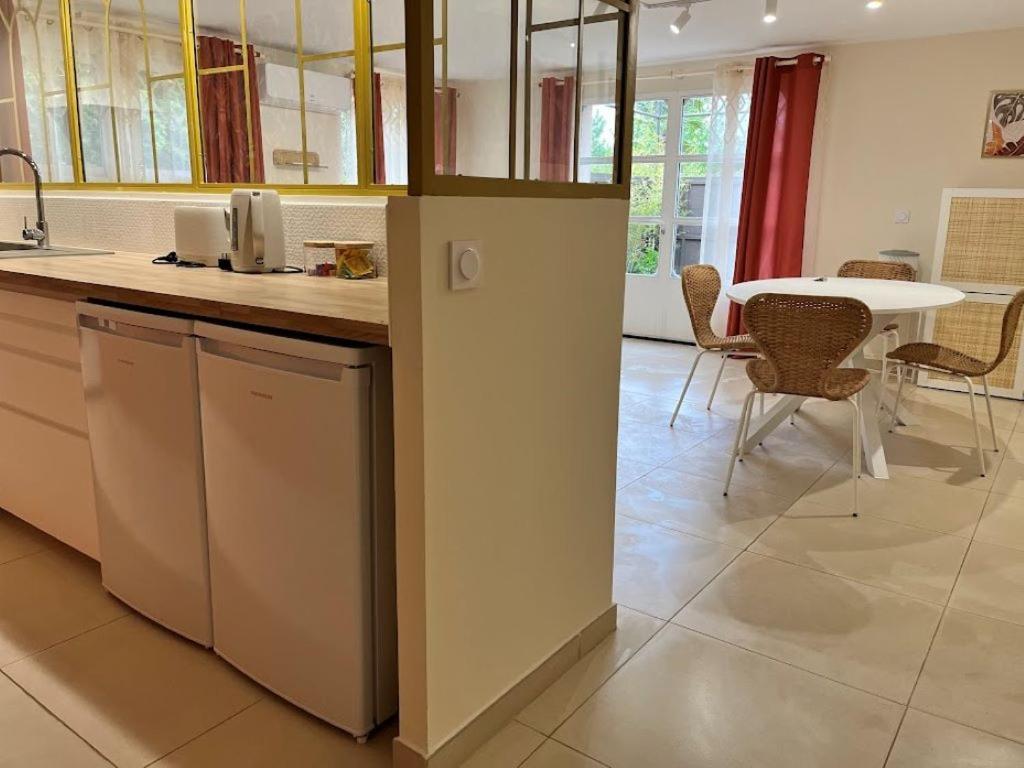 Apartmán La Provence Avec Piscine Privative En Campagne Pernes-les-Fontaines Exteriér fotografie