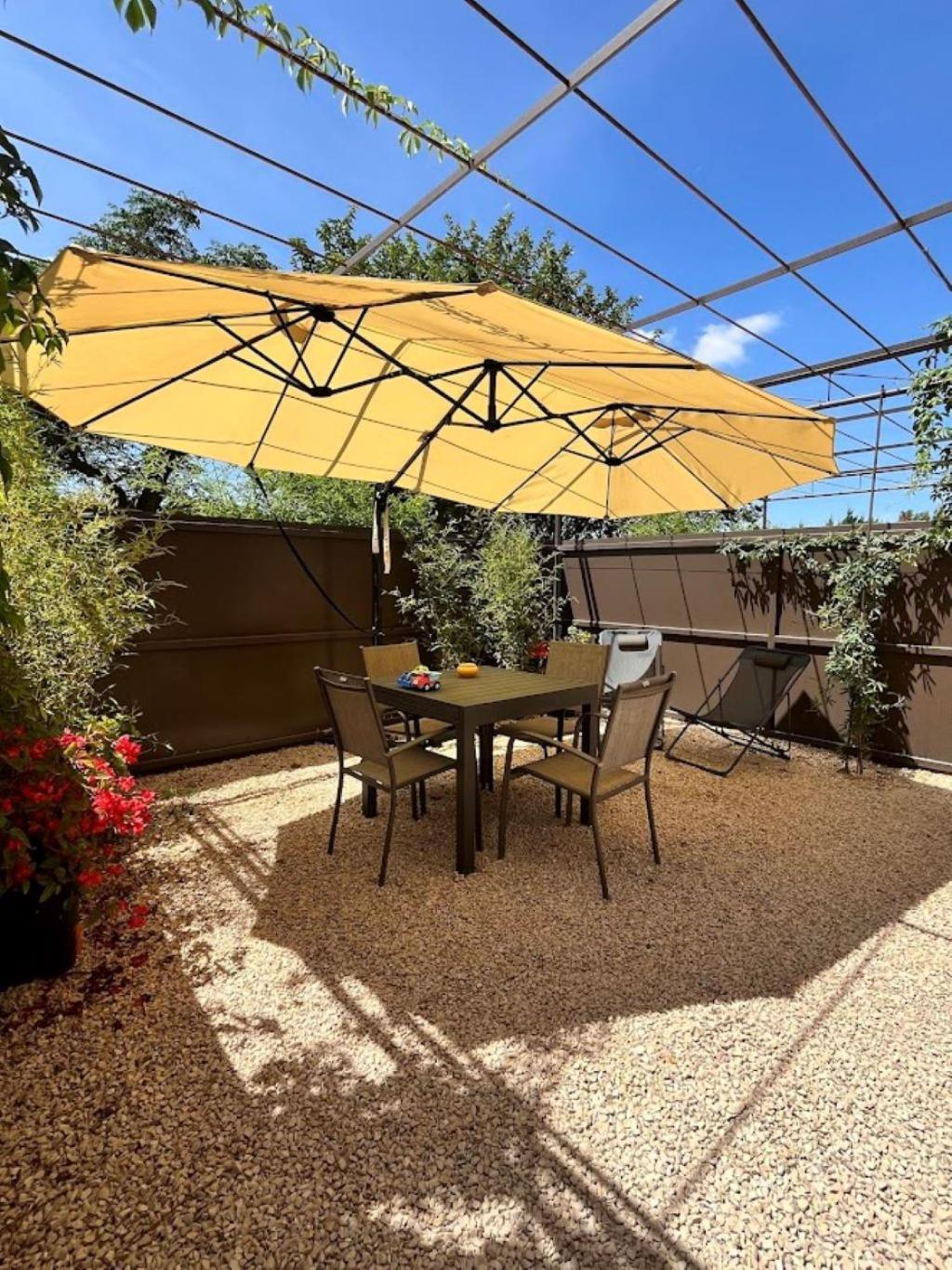 Apartmán La Provence Avec Piscine Privative En Campagne Pernes-les-Fontaines Exteriér fotografie
